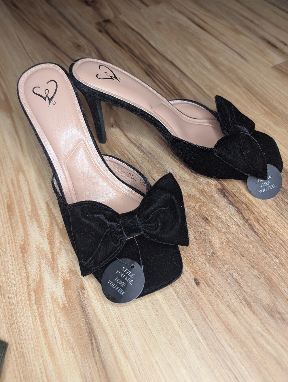 Black Velvet Bow Mule Heels Size 8.5 |